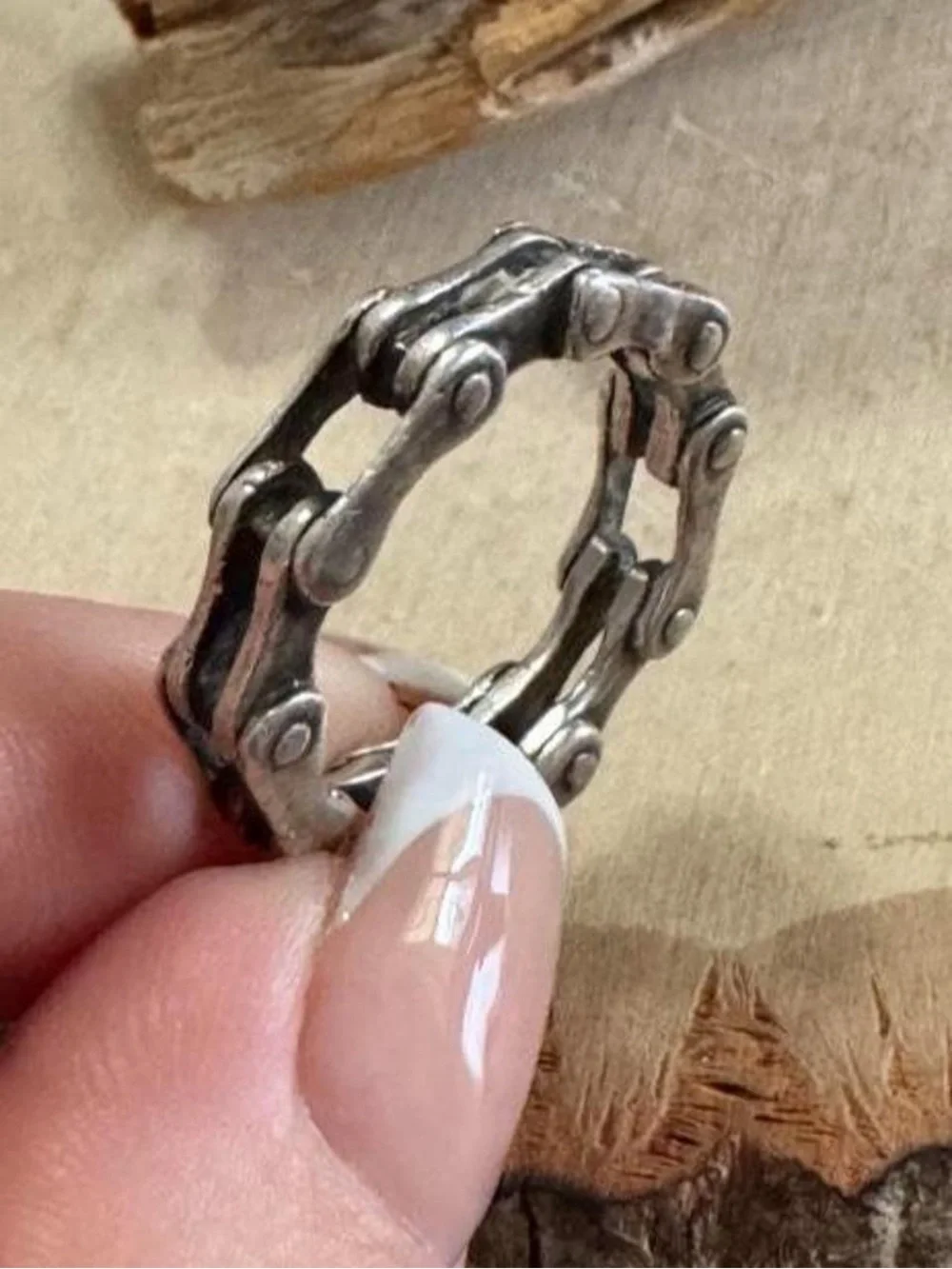 Men’s Sterling Silver Biker Interlock Link Band Ring Size 7.25 to 7.5